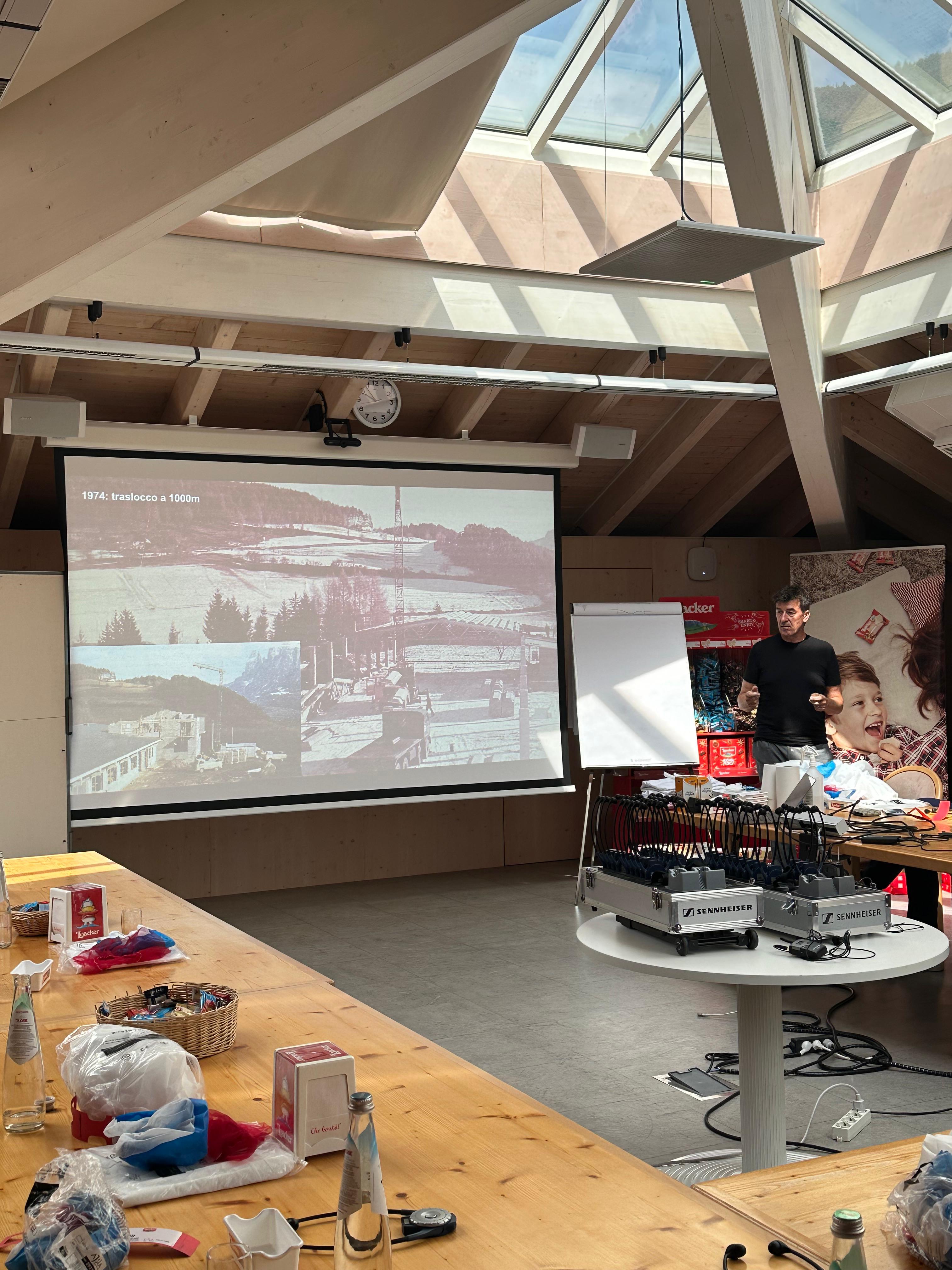 Workshop der Jungen im hds mit Präsentation